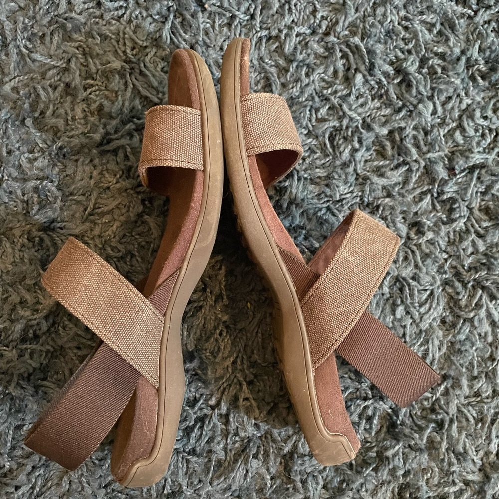 Merrell—District Findlay Sandal